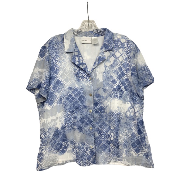 Alfred Dunner Tops - Alfred Dunner Blue White Abstract Pattern Short Sleeves‎ Button Up Blouse 16